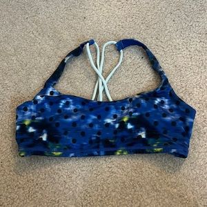 Lululemon sports bra size 4